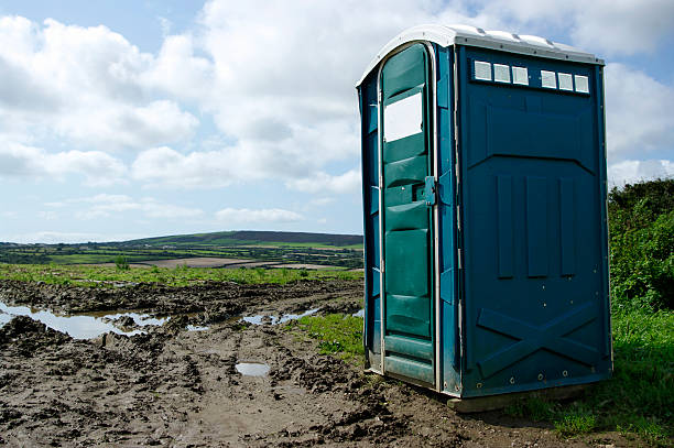 Types of Portable Toilets We Offer in Uvalde Estates, TX